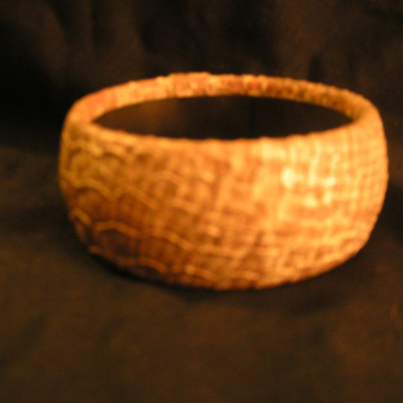 Nice tan/cream faux python print bangle bracelet - Picture 2 of 4